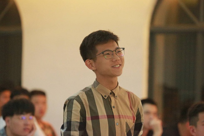 01.jpg 01.jpg